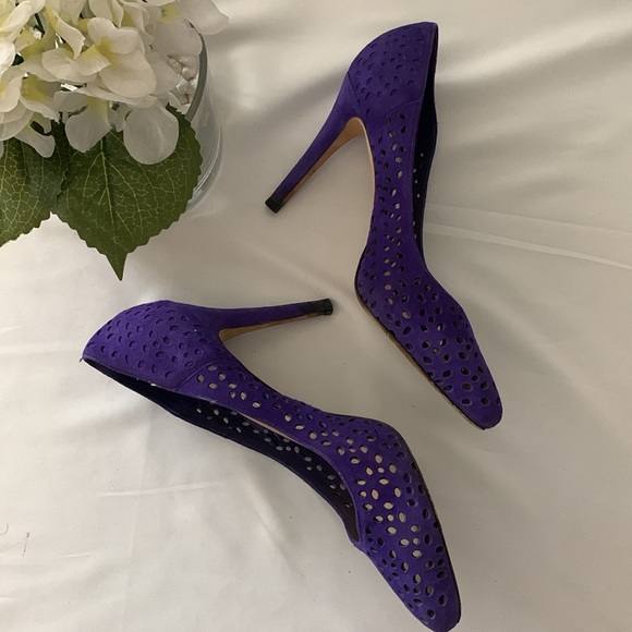 Rare ✨JIMMY CHOO Anouk 100 Perforated High Heel Pump - Picture 4 of 16
